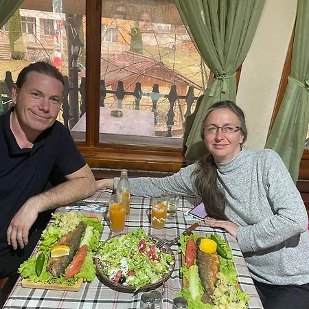 Къща За Гости Динас Zmeitsa Dış mekan fotoğraf